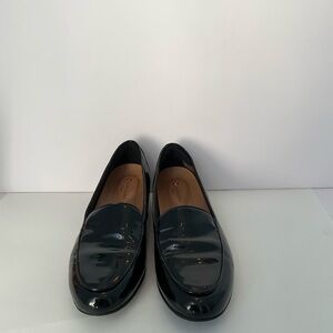 Unstructured By Clarks Un Blush Ease Black Patent Leather Flat Loafer